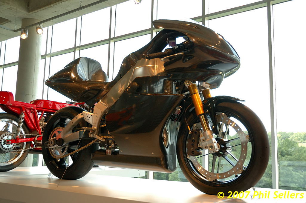 buell_2007_xb_rr_01.jpg 162.4 KB