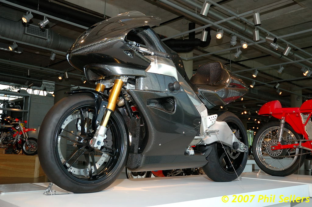 buell_2007_xb_rr_02.jpg 179.1 KB