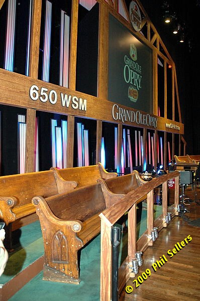 2009_Opry_11.jpg 96 KB