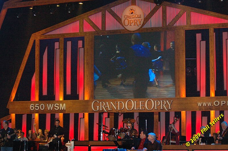 2009_Opry_21.jpg 138.2 KB