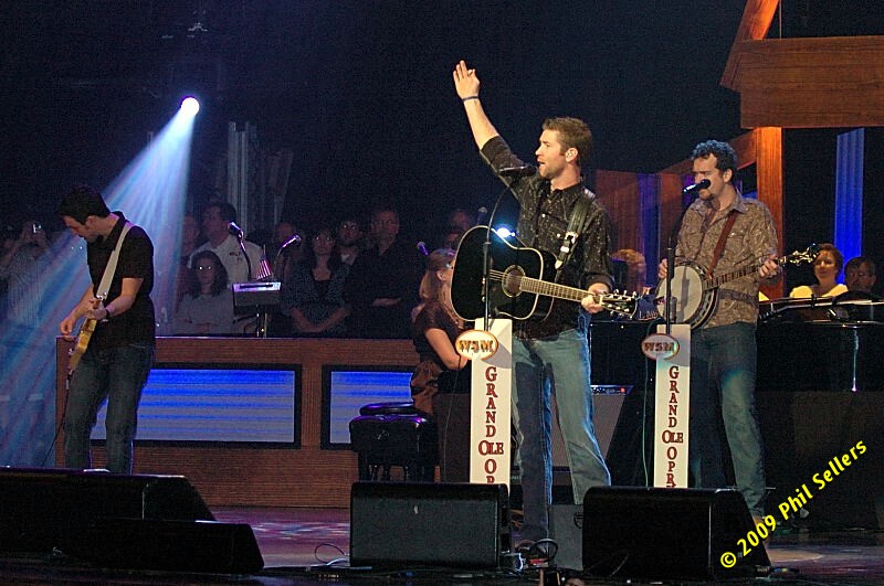 2009_Opry_42.jpg 130.1 KB