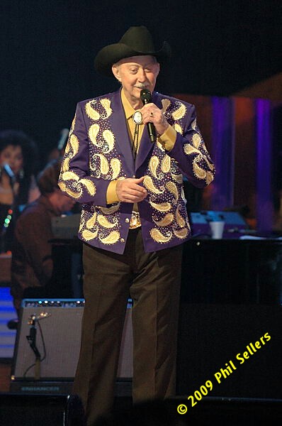 2009_Opry_59.jpg 64 KB