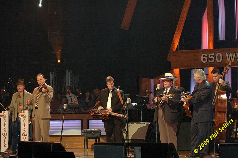 2009_Opry_35.jpg 121.9 KB